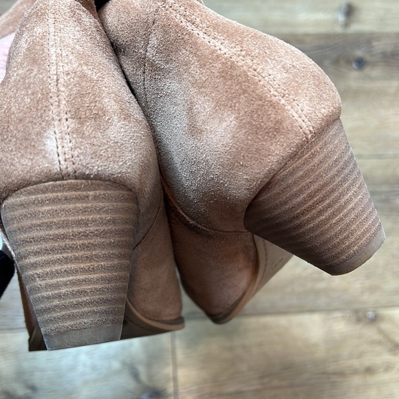 NWOB Lucky Brand Fukko Light Brown Suede Mid Calf Boots 38.5/8M - Picture 5 of 7